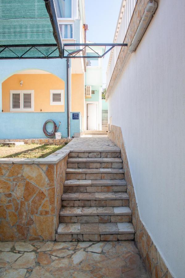 Marcel Apartment Mit Meerblick โตรกีร์ ภายนอก รูปภาพ