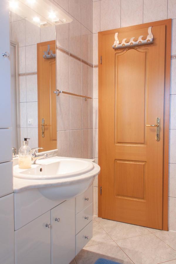 Marcel Apartment Mit Meerblick โตรกีร์ ภายนอก รูปภาพ
